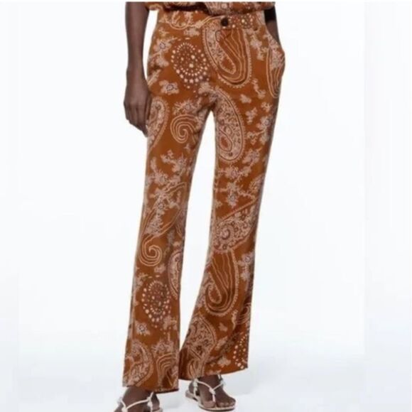 Zara Printed Design Zippered Front Elastic Flare Leg Pants Size Medium NWOT - Picture 1 of 6